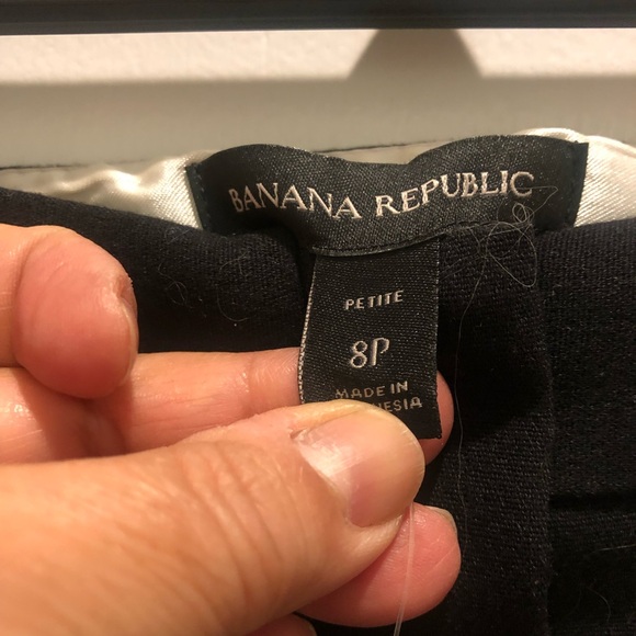 Banana Republic Black Skirt - Picture 2 of 4